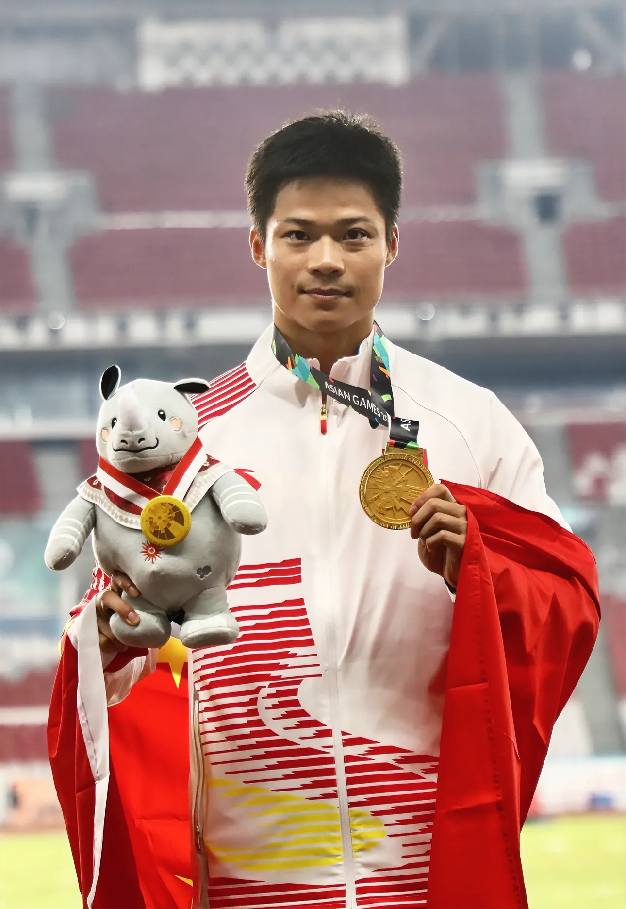 爱游戏官方-关于田径再创历史，冠军实至名归的信息