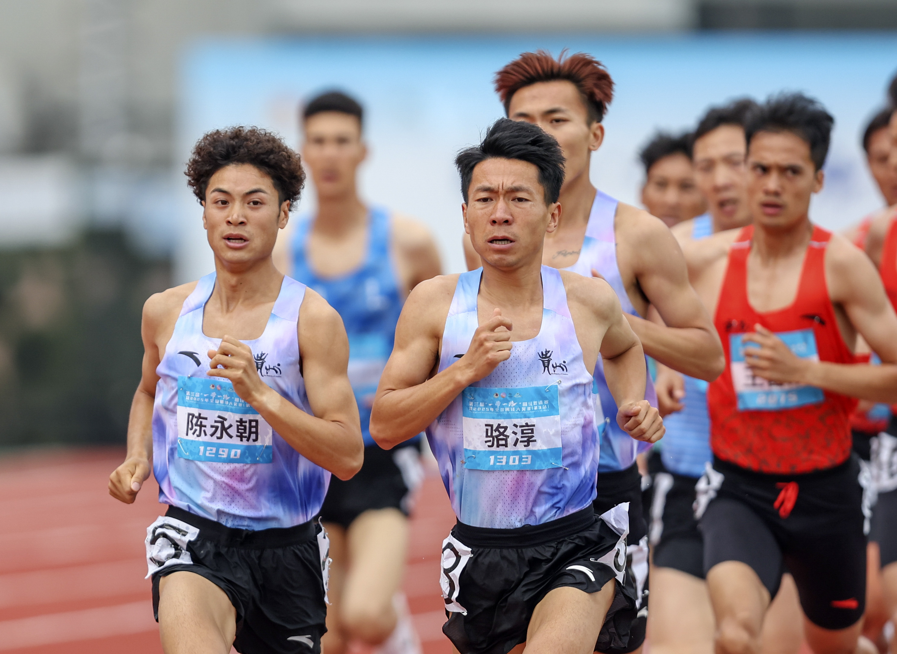 关于田径再创历史，冠军实至名归的信息