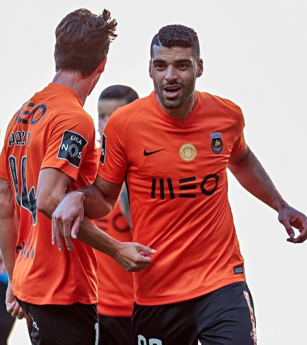 葡萄牙队鏖战韩国队，波尔点燃赛场