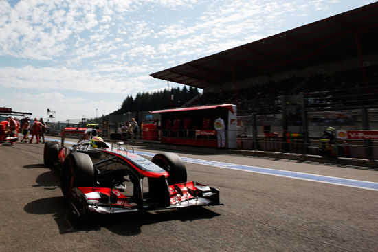 迈凯伦轻取威廉姆斯，佩雷兹带队取胜