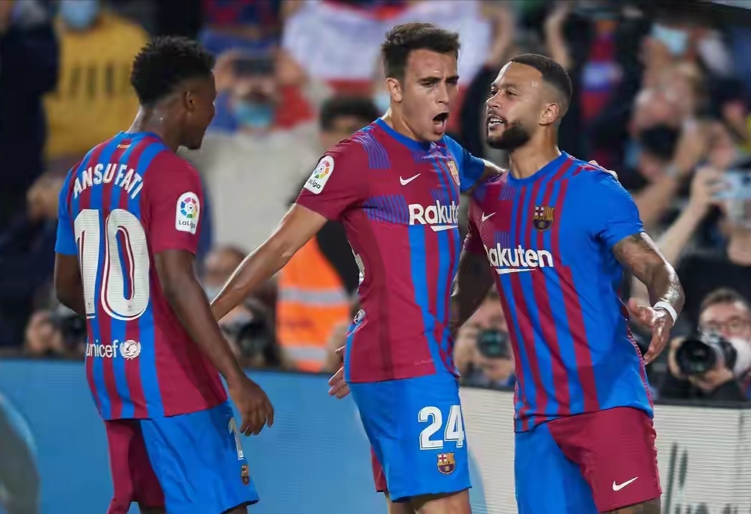 爱游戏娱乐-皇马碾压那不勒斯，法比尼奥点燃赛场